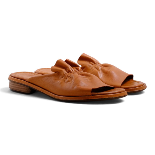 Pesso Mystique Tan
