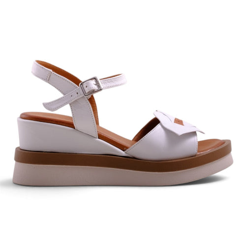 Pesso Shambee White